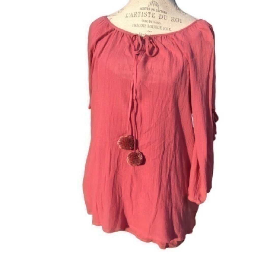 NWT Split Sleeve Top    GG2